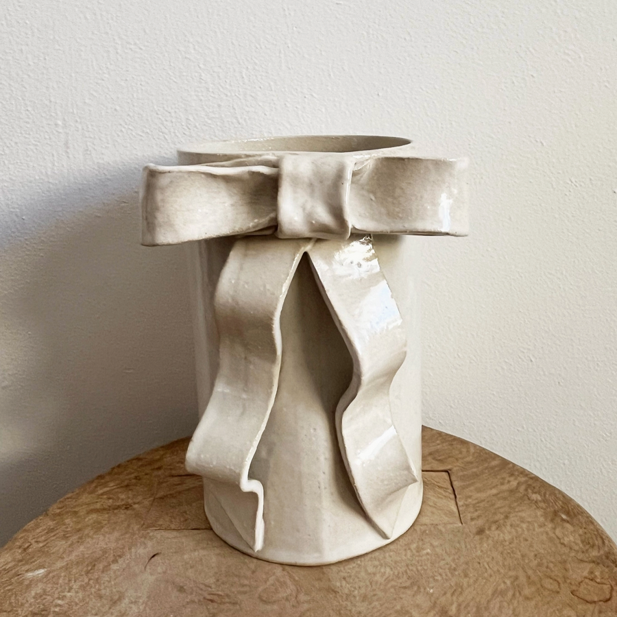 Ribbon Bow Vases Large