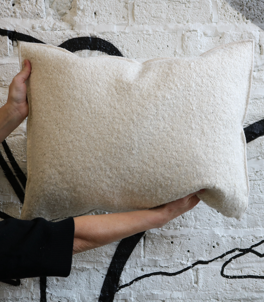 Canvas Yeti Pillow, Blanc