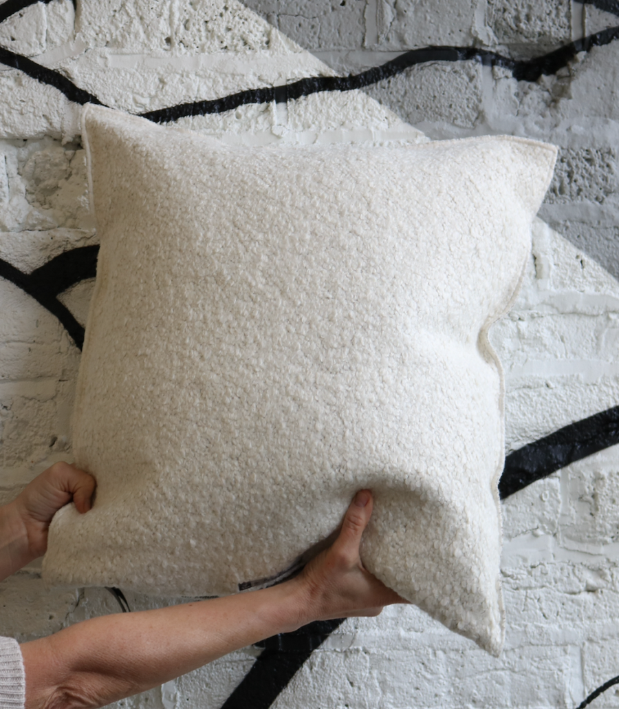 Canvas Yeti Pillow, Blanc