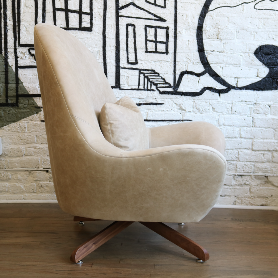 Verellen Lutz Wing Swivel Chair